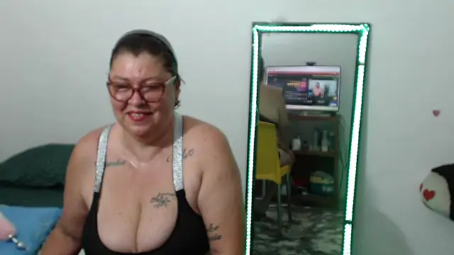 Olgahunder online show from April 30, 3:24 am