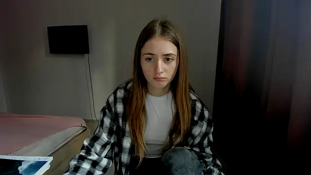 Snapshot of LilyHaart chatting on October 23, 12:37 pm LilyHaart online show from October 23, 12:37 pm