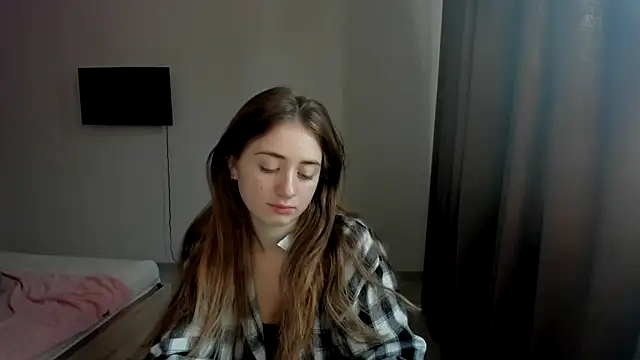 Snapshot of LilyHaart chatting on October 31, 5:08 am LilyHaart online show from October 31, 5:08 am