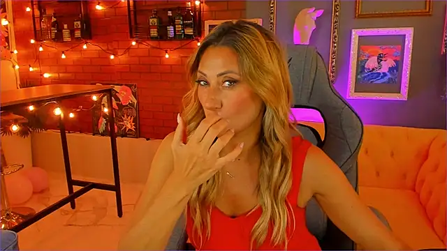 SarahAlluring online show from September 19, 12:06 pm