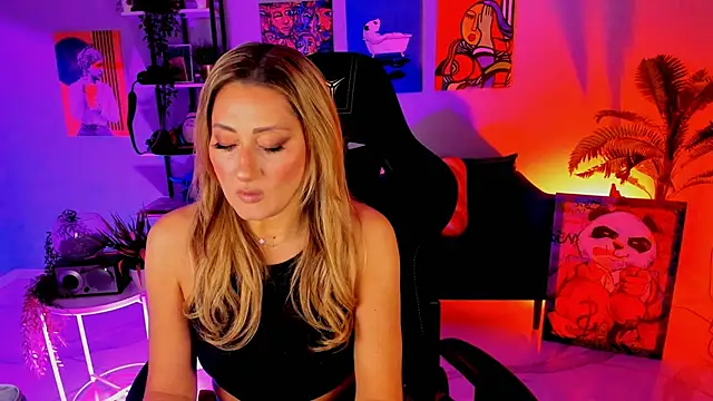 SarahAlluring online show from November 24, 11:54 am