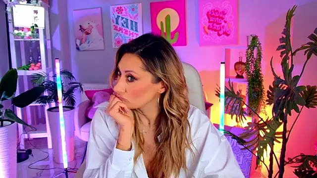 SarahAlluring online show from February 9, 12:42 pm