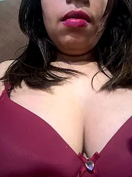 Snapshot of lustyindiancouple chatting on December 4, 11:30 am lustyindiancouple online show from December 4, 11:30 am