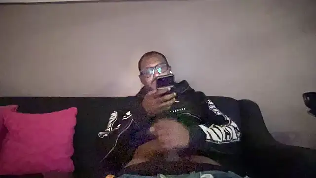 Snapshot of kngkeeem chatting on November 17, 8:42 am kngkeeem online show from November 17, 8:42 am