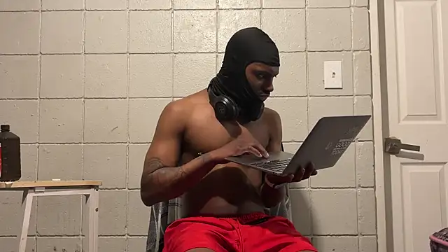 Snapshot of kngkeeem chatting on March 31, 8:59 am kngkeeem online show from March 31, 8:59 am