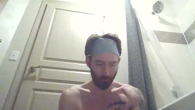 Snapshot of whowantsacreampie chatting on March 10, 7:46 am whowantsacreampie online show from March 10, 7:46 am