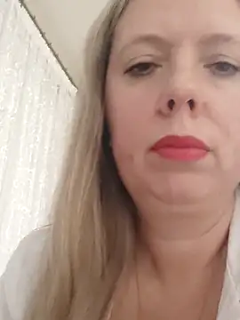 Snapshot of Irina3718 chatting on September 29, 4:34 pm Irina3718 online show from September 29, 4:34 pm