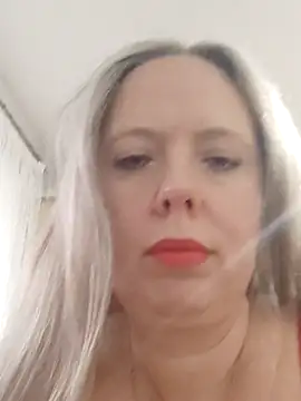 Snapshot of Irina3718 chatting on October 1, 1:17 pm Irina3718 online show from October 1, 1:17 pm