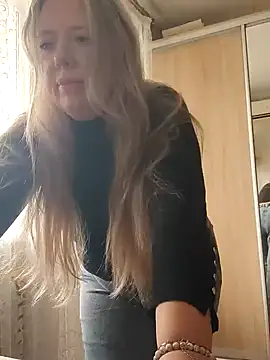 Snapshot of Irina3718 chatting on October 3, 9:50 am Irina3718 online show from October 3, 9:50 am