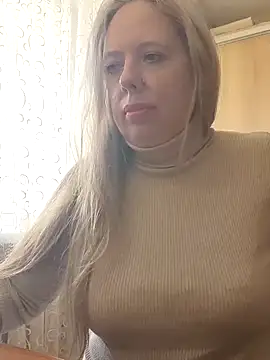 Snapshot of Irina3718 chatting on October 31, 11:33 am Irina3718 online show from October 31, 11:33 am