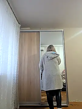 Irina3718 online show from January 19, 2:32 pm