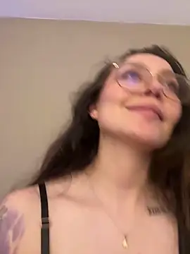 Snapshot of Te_para_2 chatting on March 18, 1:21 am Te para 2 online show from March 18, 1:21 am