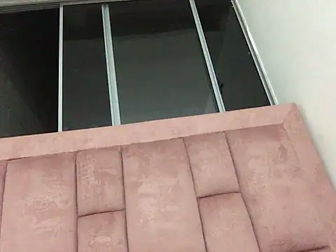 Snapshot of skyler1195 chatting on November 15, 12:52 am skyler1195 online show from November 15, 12:52 am