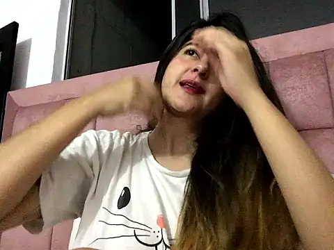 Snapshot of skyler1195 chatting on January 16, 7:23 am skyler1195 online show from January 16, 7:23 am