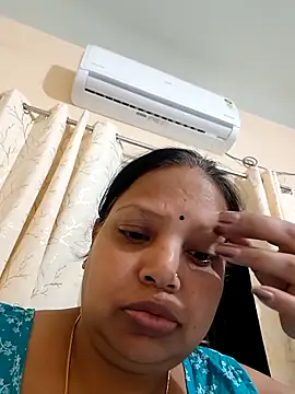 Snapshot of Arohi35 chatting on March 18, 1:58 pm Arohi35 online show from March 18, 1:58 pm