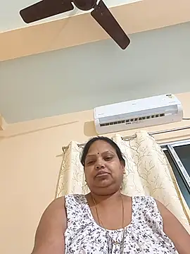 Snapshot of Arohi35 chatting on March 24, 2:33 pm Arohi35 online show from March 24, 2:33 pm