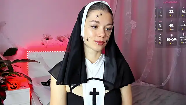 Eva McCoy online show from October 28, 9:13 am