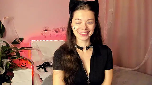 Eva McCoy online show from October 30, 9:11 am