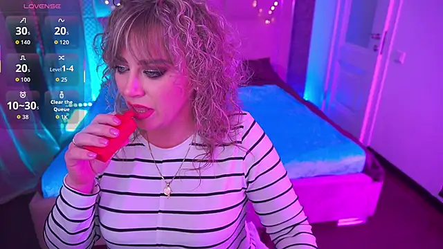 CandyLadyyy online show from May 9, 8:58 pm