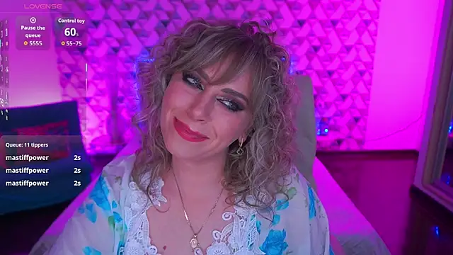 CandyLadyyy online show from May 17, 8:27 pm