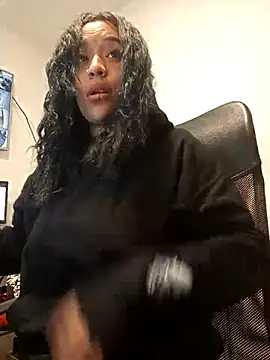 Snapshot of IsisBathory chatting on March 14, 11:56 am IsisBathory online show from March 14, 11:56 am