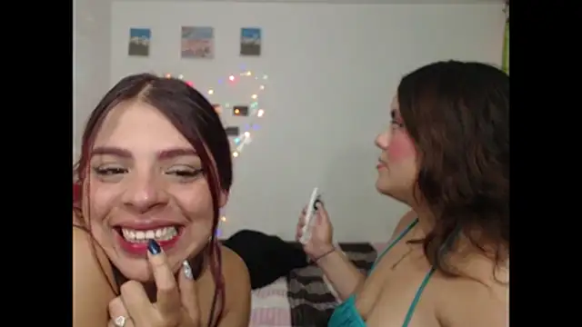 Snapshot of nicky_andcamil chatting on October 16, 12:55 am nicky andcamil online show from October 16, 12:55 am