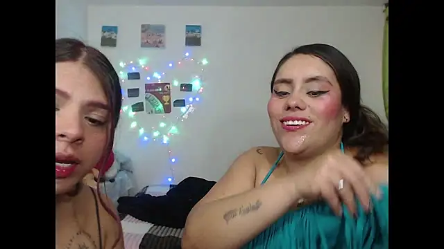 Snapshot of nicky_andcamil chatting on February 27, 8:42 pm nicky andcamil online show from February 27, 8:42 pm