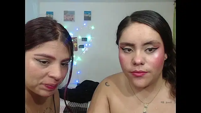 Snapshot of nicky_andcamil chatting on March 14, 4:01 pm nicky andcamil online show from March 14, 4:01 pm