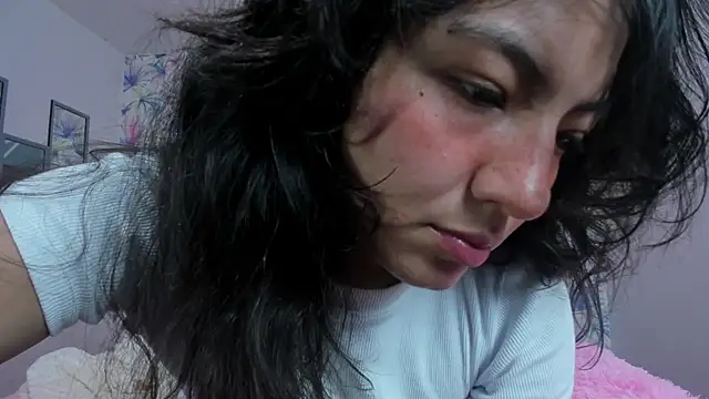 Snapshot of Asaray_T chatting on March 19, 10:42 pm Asaray T online show from March 19, 10:42 pm