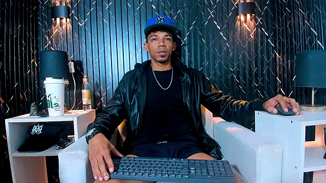 Snapshot of Gregory_Sforza chatting on October 13, 12:05 pm Gregory Sforza online show from October 13, 12:05 pm