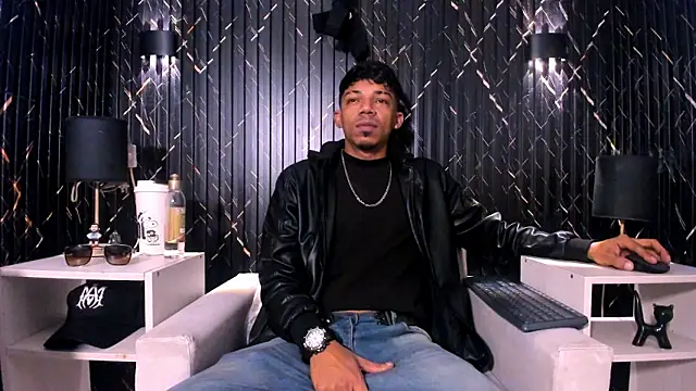 Snapshot of Gregory_Sforza chatting on October 16, 12:50 pm Gregory Sforza online show from October 16, 12:50 pm