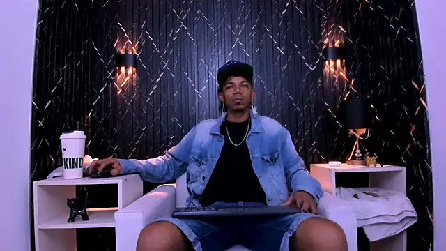 Snapshot of Gregory_Sforza chatting on October 30, 12:28 pm Gregory Sforza online show from October 30, 12:28 pm