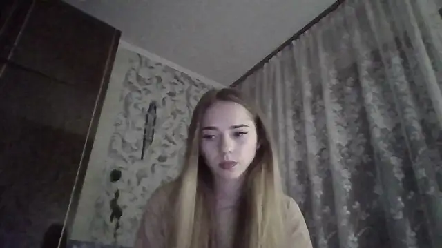 Snapshot of Loveyy_Doveyy chatting on September 15, 8:31 pm Loveyy Doveyy online show from September 15, 8:31 pm