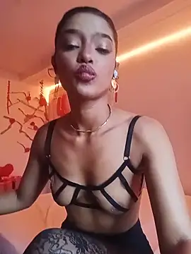 Snapshot of Aphrodite-777 chatting on February 13, 10:17 pm Aphrodite-777 online show from February 13, 10:17 pm