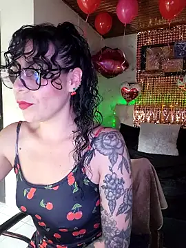 Snapshot of mia_velvet1 chatting on February 19, 3:52 pm mia velvet1 online show from February 19, 3:52 pm