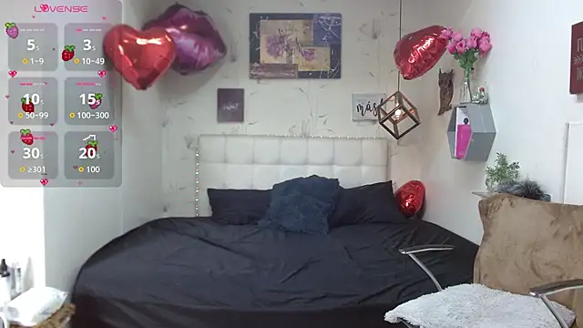 Snapshot of mia_velvet1 chatting on March 16, 2:32 pm mia velvet1 online show from March 16, 2:32 pm