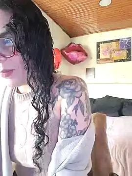 Snapshot of mia_velvet1 chatting on March 30, 3:02 pm mia velvet1 online show from March 30, 3:02 pm