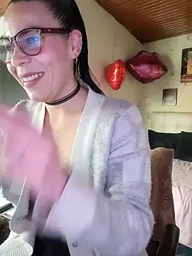 Snapshot of mia_velvet1 chatting on April 2, 12:25 pm mia velvet1 online show from April 2, 12:25 pm