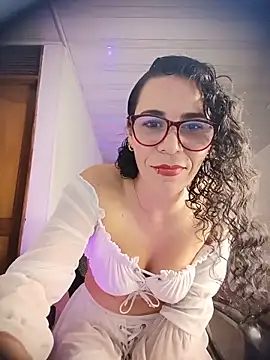 mia velvet1 online show from May 21, 7:10 pm