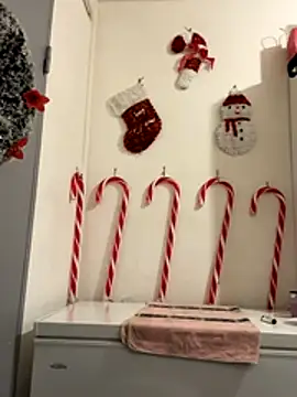 Hugo34bg online show from November 29, 4:59 am