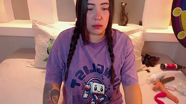 Snapshot of milu_w4llace chatting on September 26, 12:14 am milu w4llace online show from September 26, 12:14 am