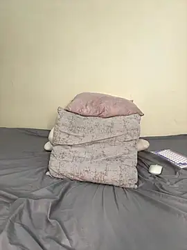 Ivelleee  online show from December 20, 11:39 am