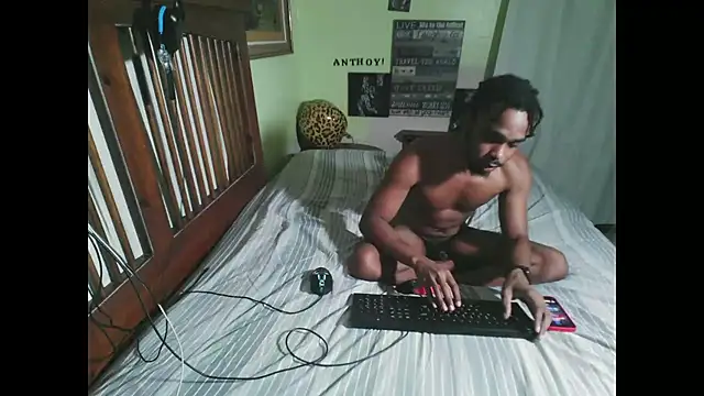 Snapshot of anthonyroth chatting on November 22, 4:44 am anthonyroth online show from November 22, 4:44 am