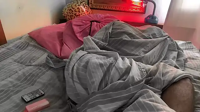 Snapshot of anthonyroth chatting on February 3, 7:19 pm anthonyroth online show from February 3, 7:19 pm