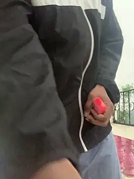 Snapshot of anthonyroth chatting on February 8, 11:19 pm anthonyroth online show from February 8, 11:19 pm