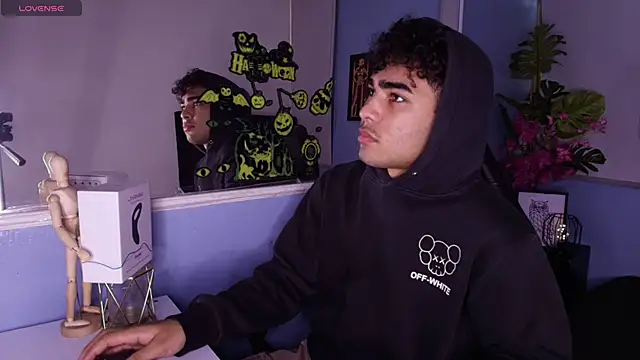 LucasCarterr  online show from September 30, 10:26 pm