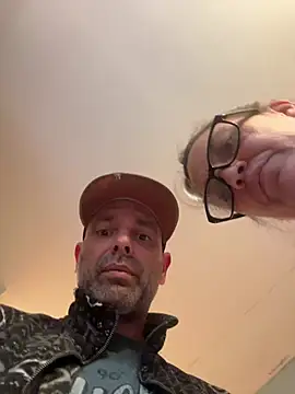 Snapshot of tttttyta chatting on April 2, 7:22 pm tttttyta online show from April 2, 7:22 pm