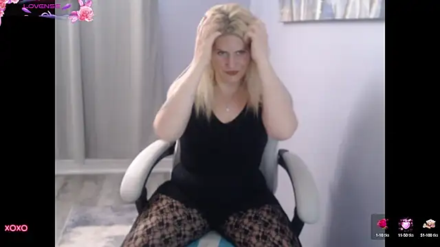 Snapshot of BellaStar84 chatting on September 30, 12:21 pm BellaStar84 online show from September 30, 12:21 pm