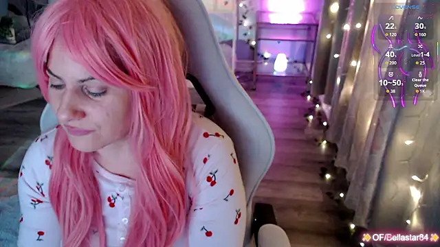 Snapshot of BellaStar84 chatting on February 24, 11:19 am BellaStar84 online show from February 24, 11:19 am