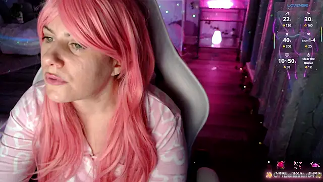 Snapshot of BellaStar84 chatting on February 25, 11:42 am BellaStar84 online show from February 25, 11:42 am